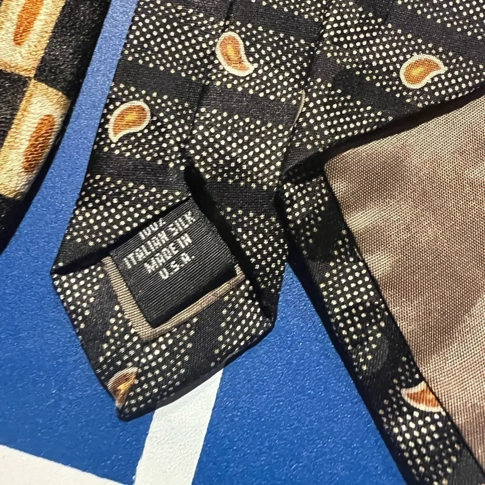 Perry Ellis Portfolio Mens Silk Ties Lot Of 2